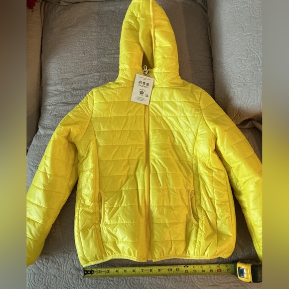 Yellow Hooded Thin Puffer Jacket Juniors Size XL Runs Small NWT - Picture 7 of 12